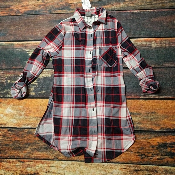 jonathan martin Tops - NWT JM | Plaid Blouse      (a)